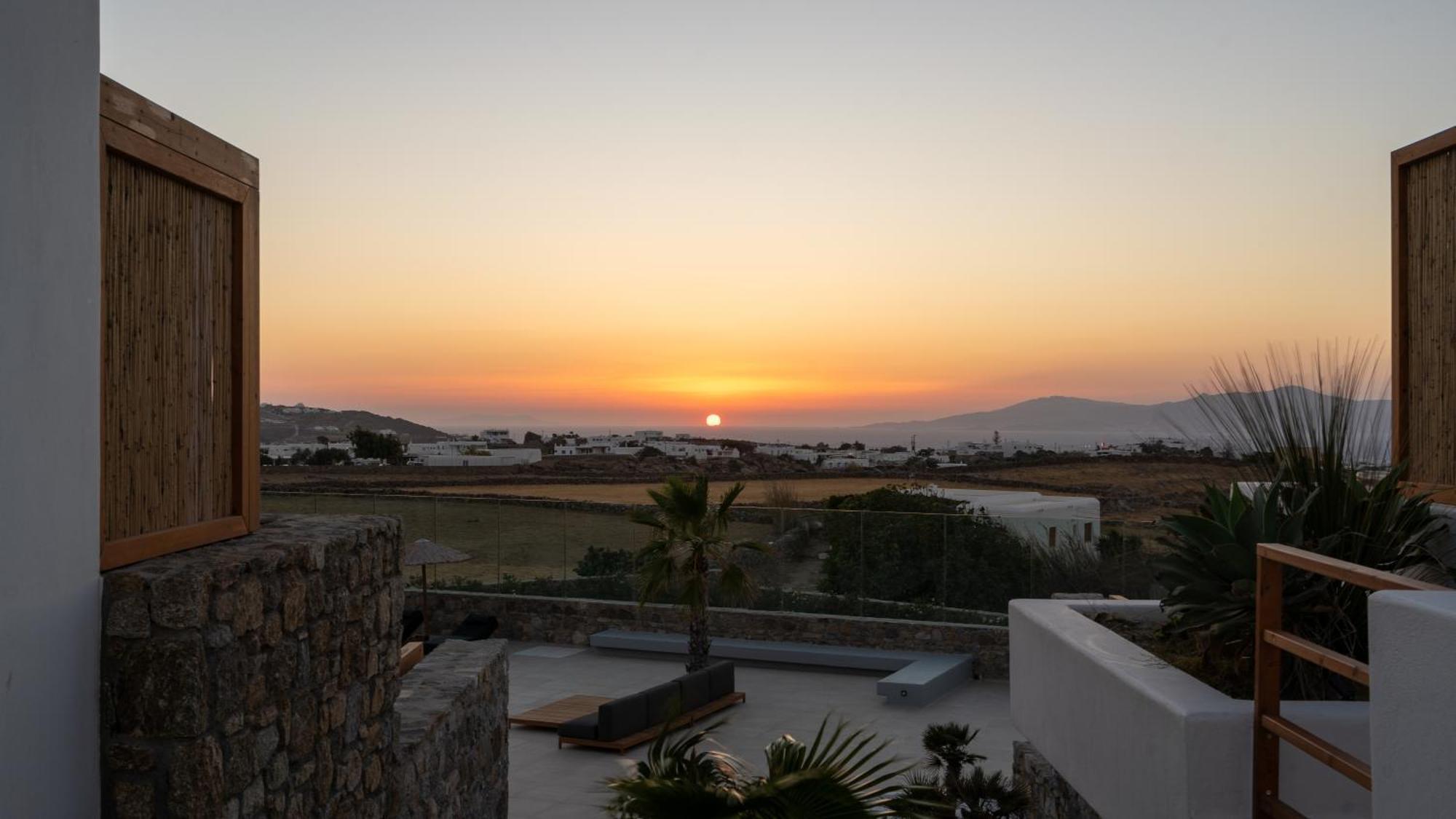 Regency Sunset Suites Mykonos Town Esterno foto